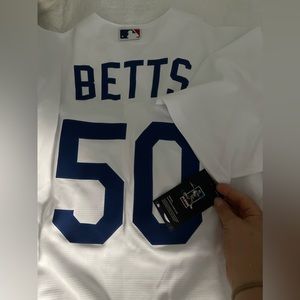 Mookie Betts dodger jersey